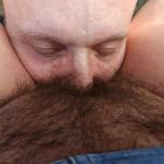 Professioneller Fotzenentsafter für behaarte Fotzen und Omas Bild