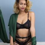 Tiny-Lena (21), süss wie Zucker. Bild