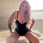 Deutsche Melina Bizzar Lady. Hey there, suche nach einem besonderen Erlebnis? Bild